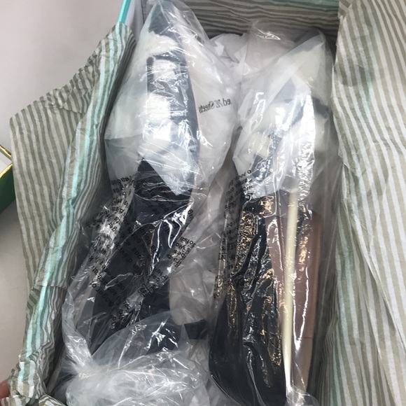 NWT,KATE SPADE Daze Kitten Heels Black\off White - Picture 14 of 15